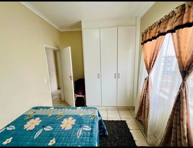 2 BEDROOM HOUSE FOR SALE IN KWAMASHU